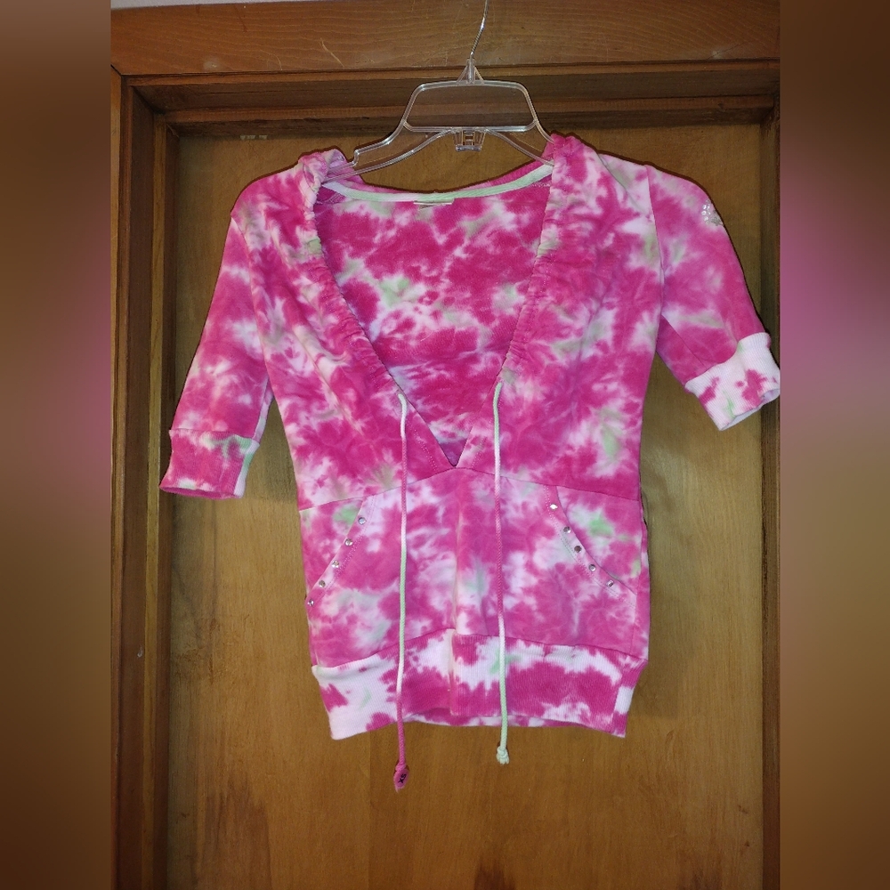 🙂Y2k Libby Lou Girls Short sleeve Hoodie. tie dye pink and green VIP Size Small